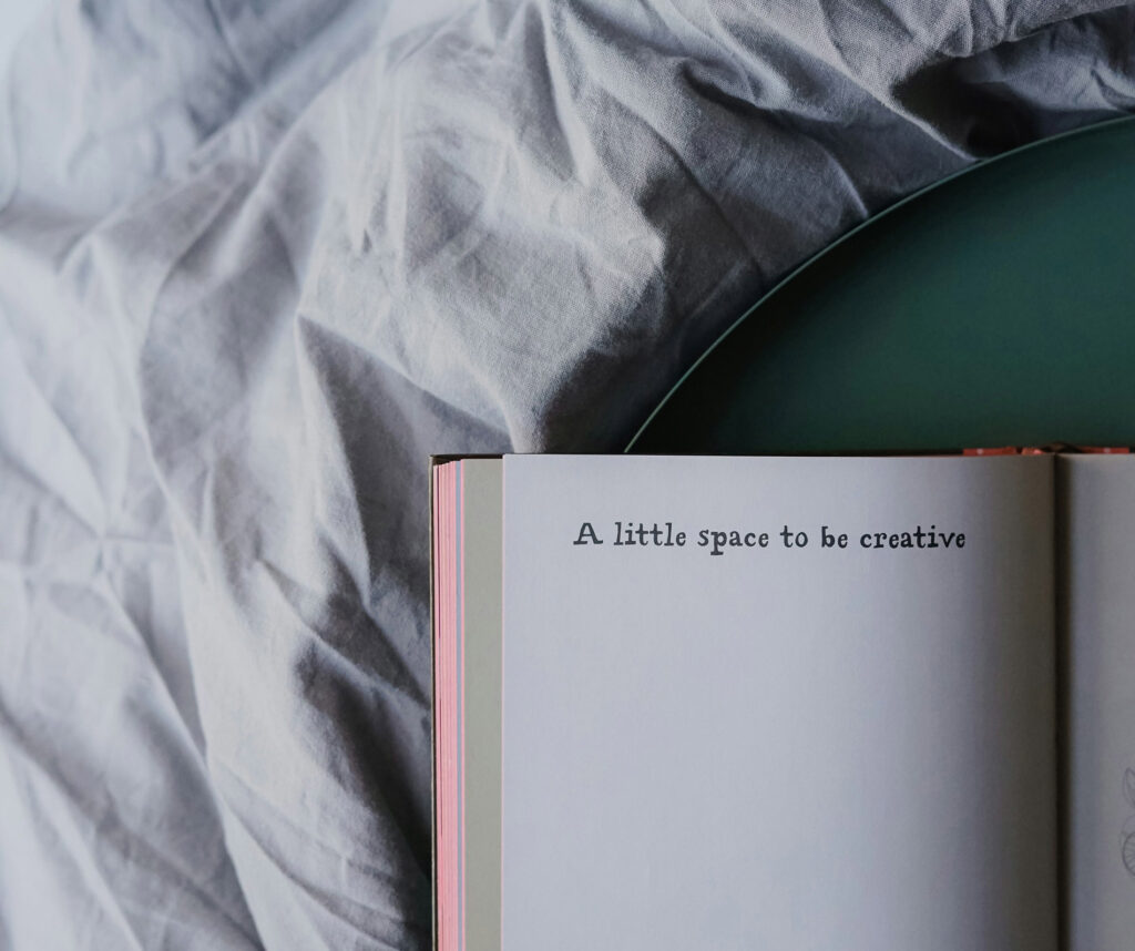 Buch: A little space to be creative